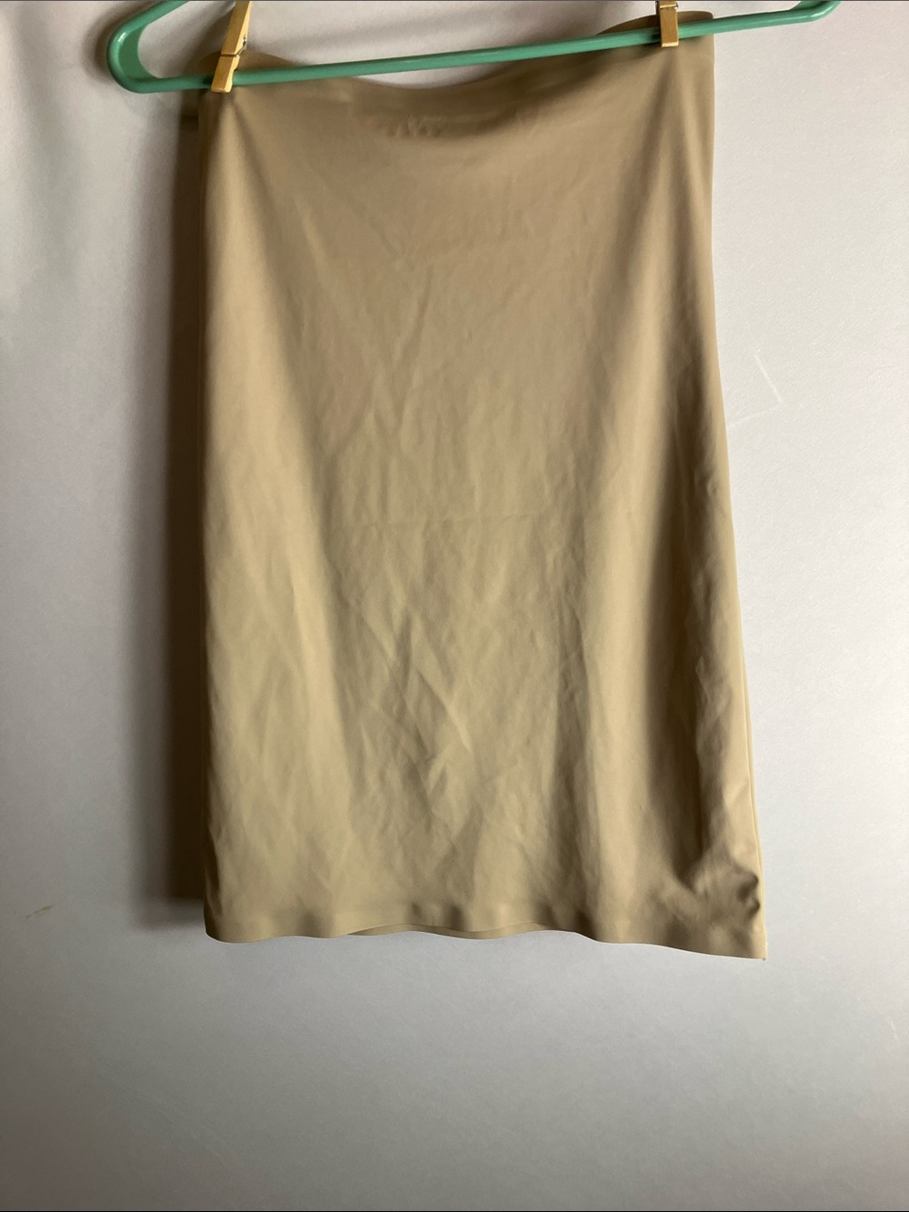 Seamless Beige Smoothing Shapewear Slip - Women - Picture 5 of 5